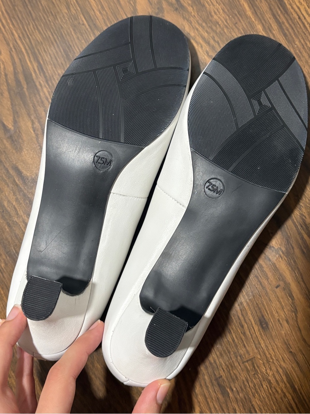 Array Ivory Leather Round-Toe Ballet Flats - Picture 4 of 4